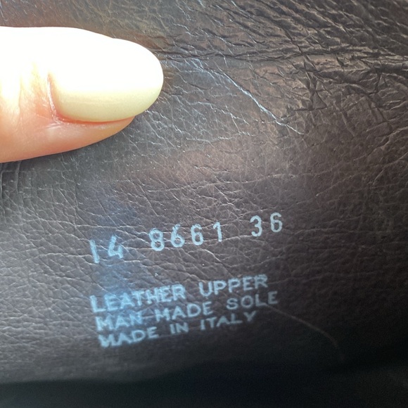 Leather camel heeled boot - Picture 7 of 7